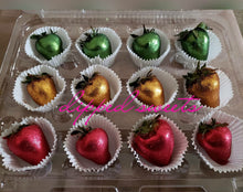 Load image into Gallery viewer, Chocolate Covered Strawberries (12)
