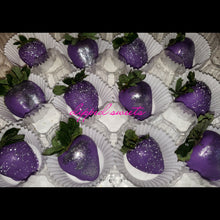 Load image into Gallery viewer, Chocolate Covered Strawberries (12)
